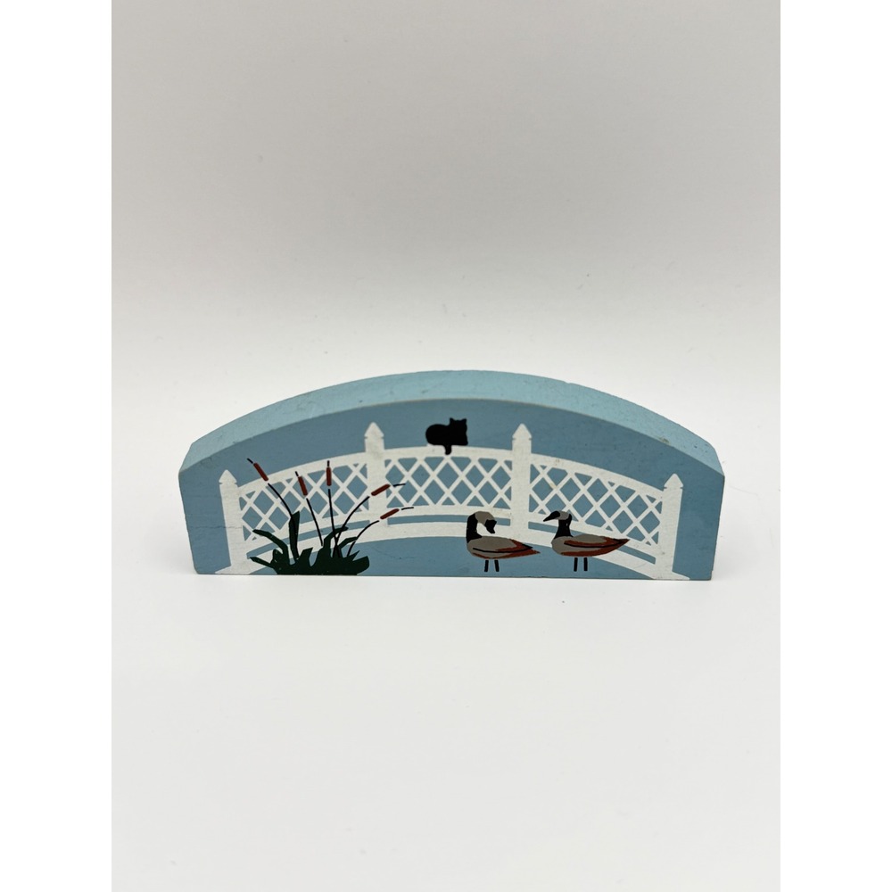 Cat's Meow Village Reversible Wood Bridge Shelf Sitter Geese Christmas‎ Wreaths